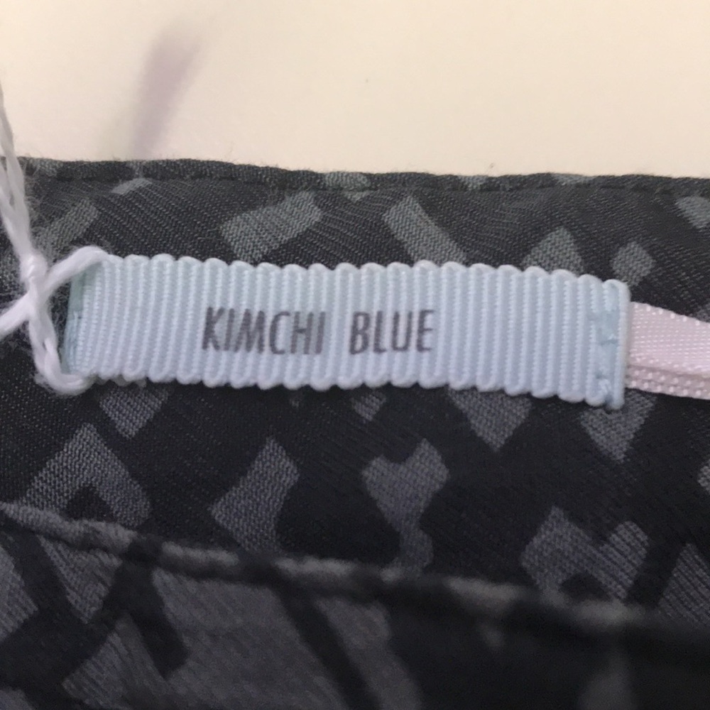 Kimchi Blue Mini Skirt size 4 - Picture 2 of 2